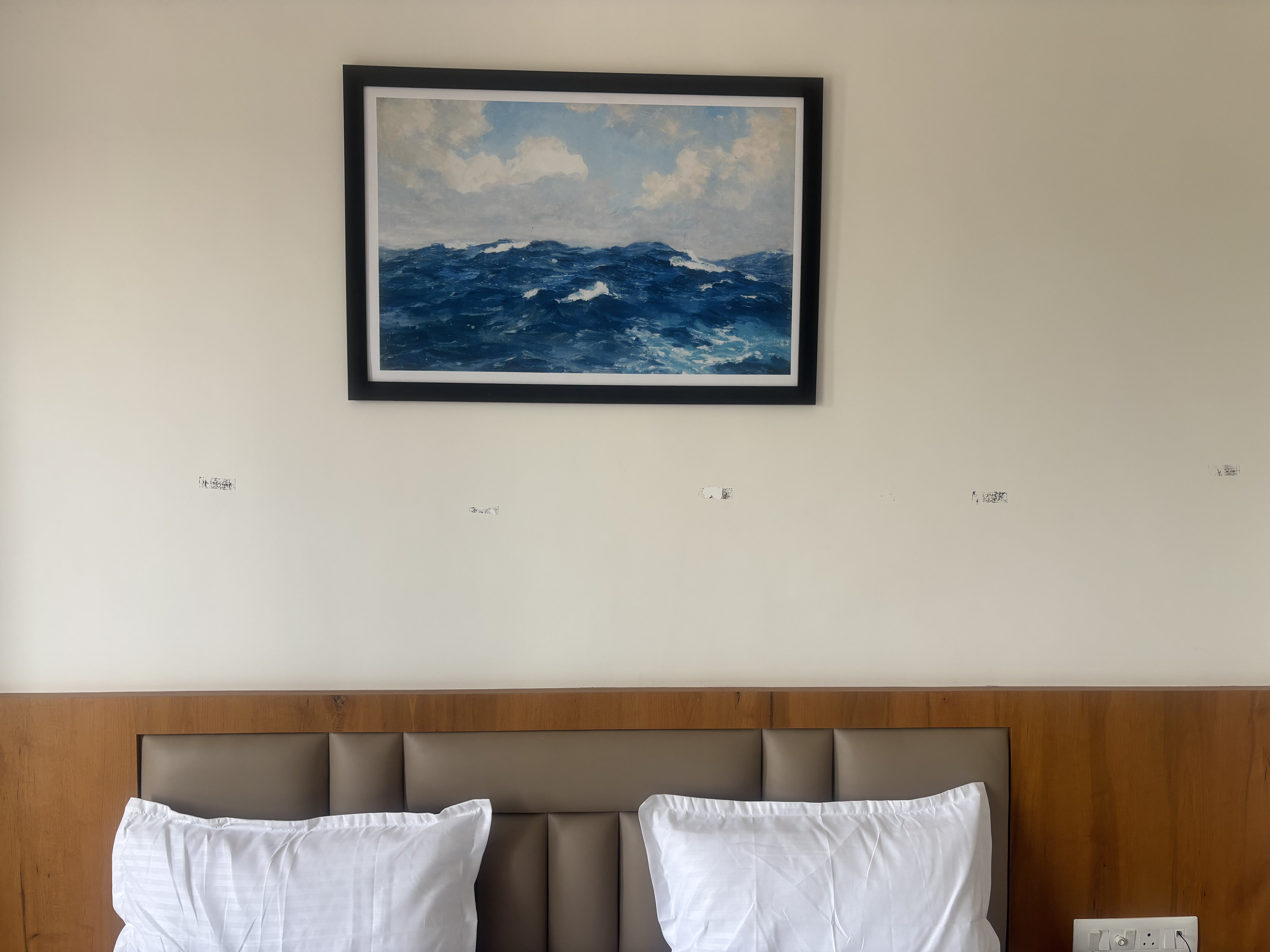 Comfortable deluxe room with modern amenities and elegant furnishings